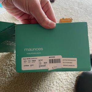 Maurice’s Brown heals with a buckle on top